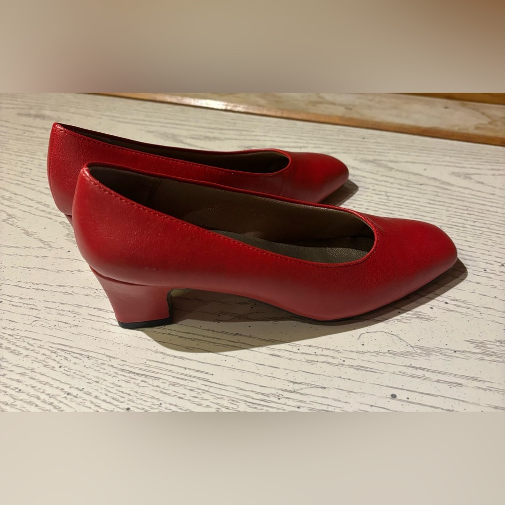 Life Stride Red Heels